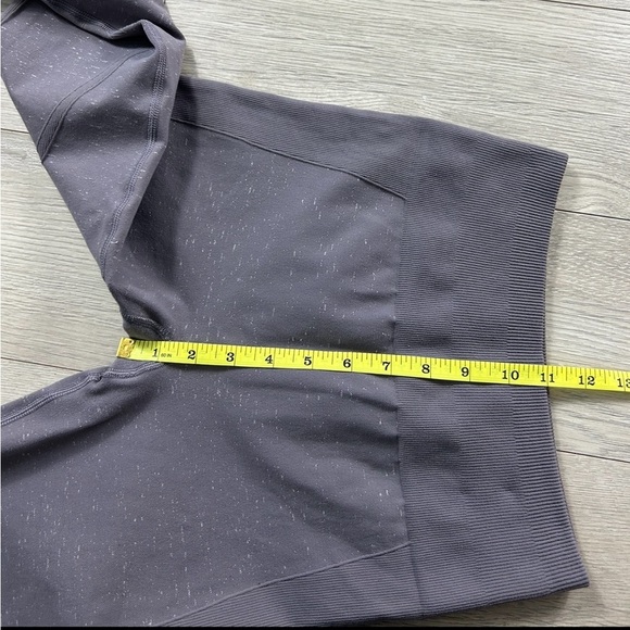 Lululemon Free To Flow Crop (17") Magnum / White - Picture 10 of 14